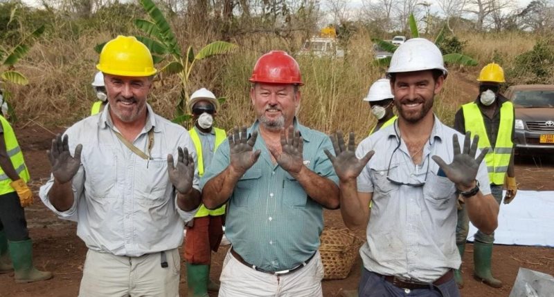 Walkabout Resources (ASX:WKT) - Incoming COO, Allan Mulligan (centre)